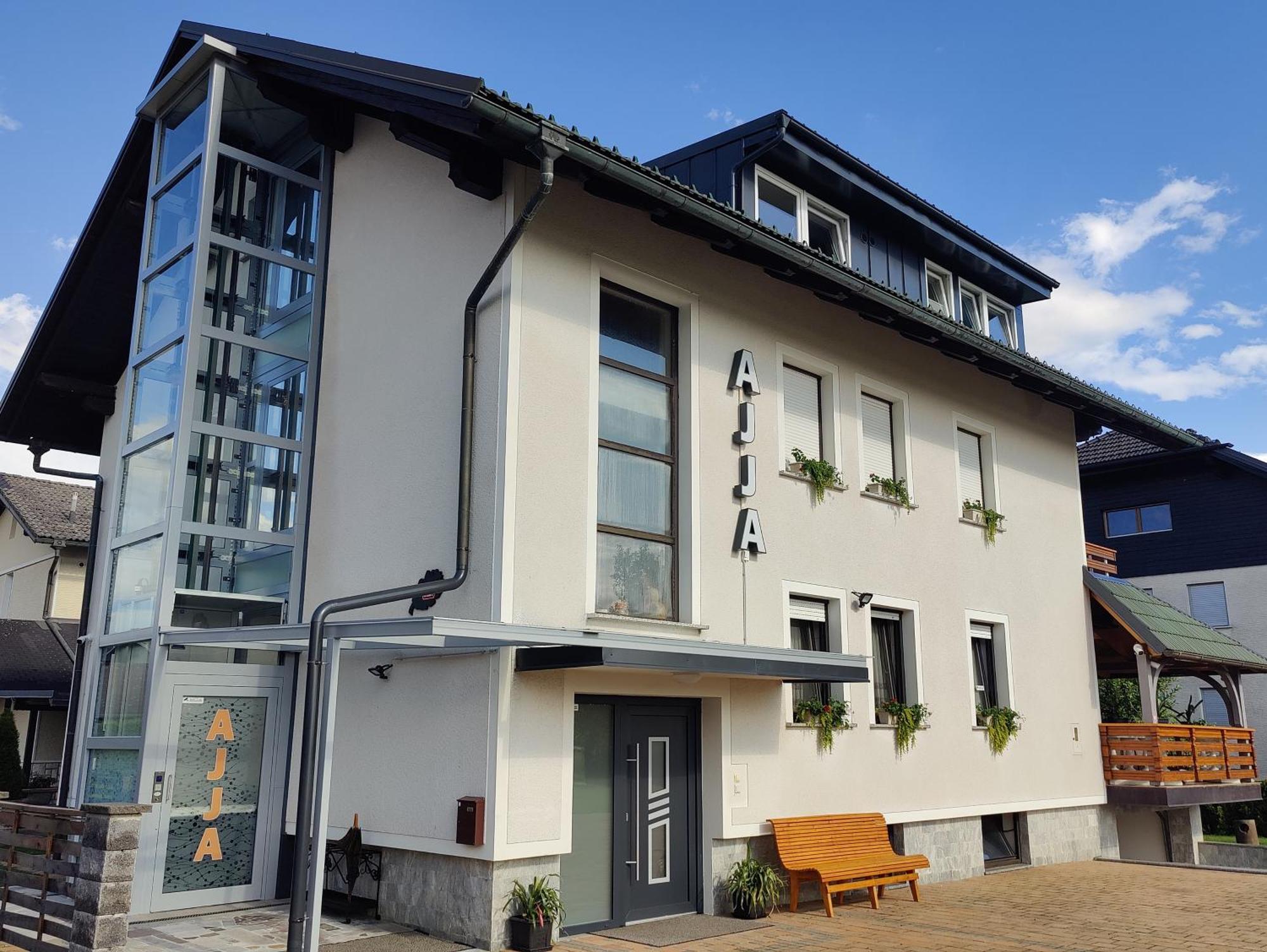 Apartma Ajja Šenčur Extérieur photo